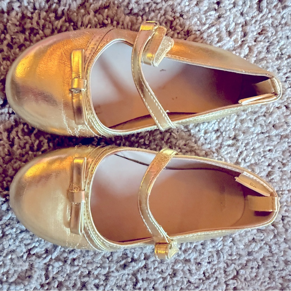 Girls Gold Mary Jane flats, Christmas shoes toddler size 10